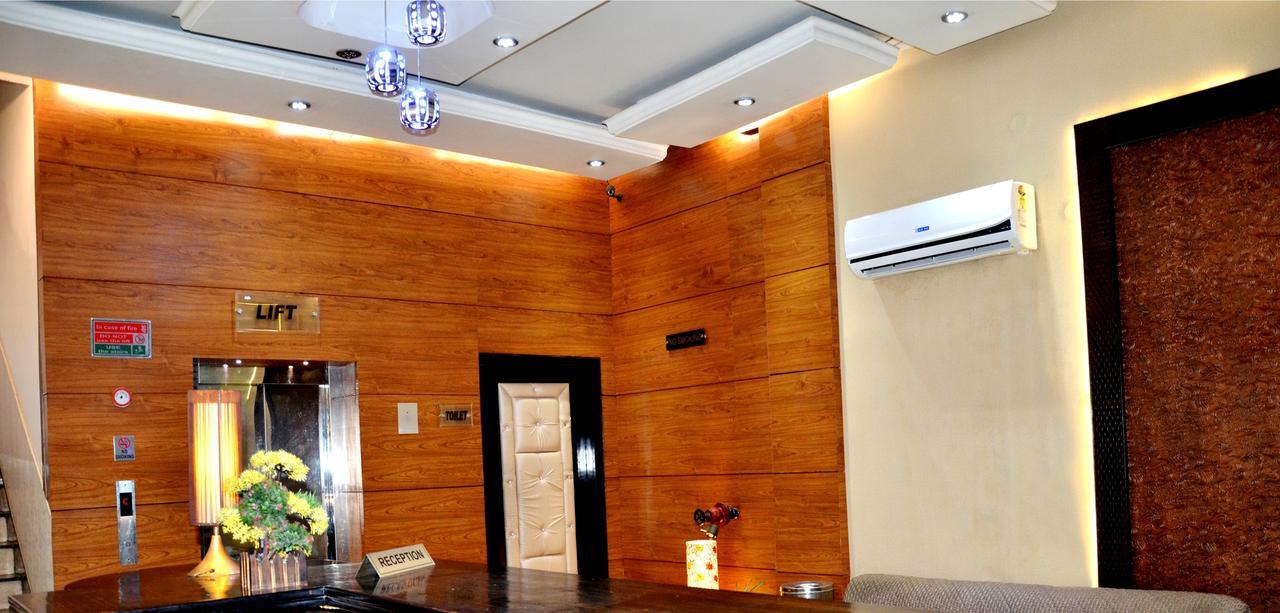 Hotel B.R. Inn Panipat Exterior photo